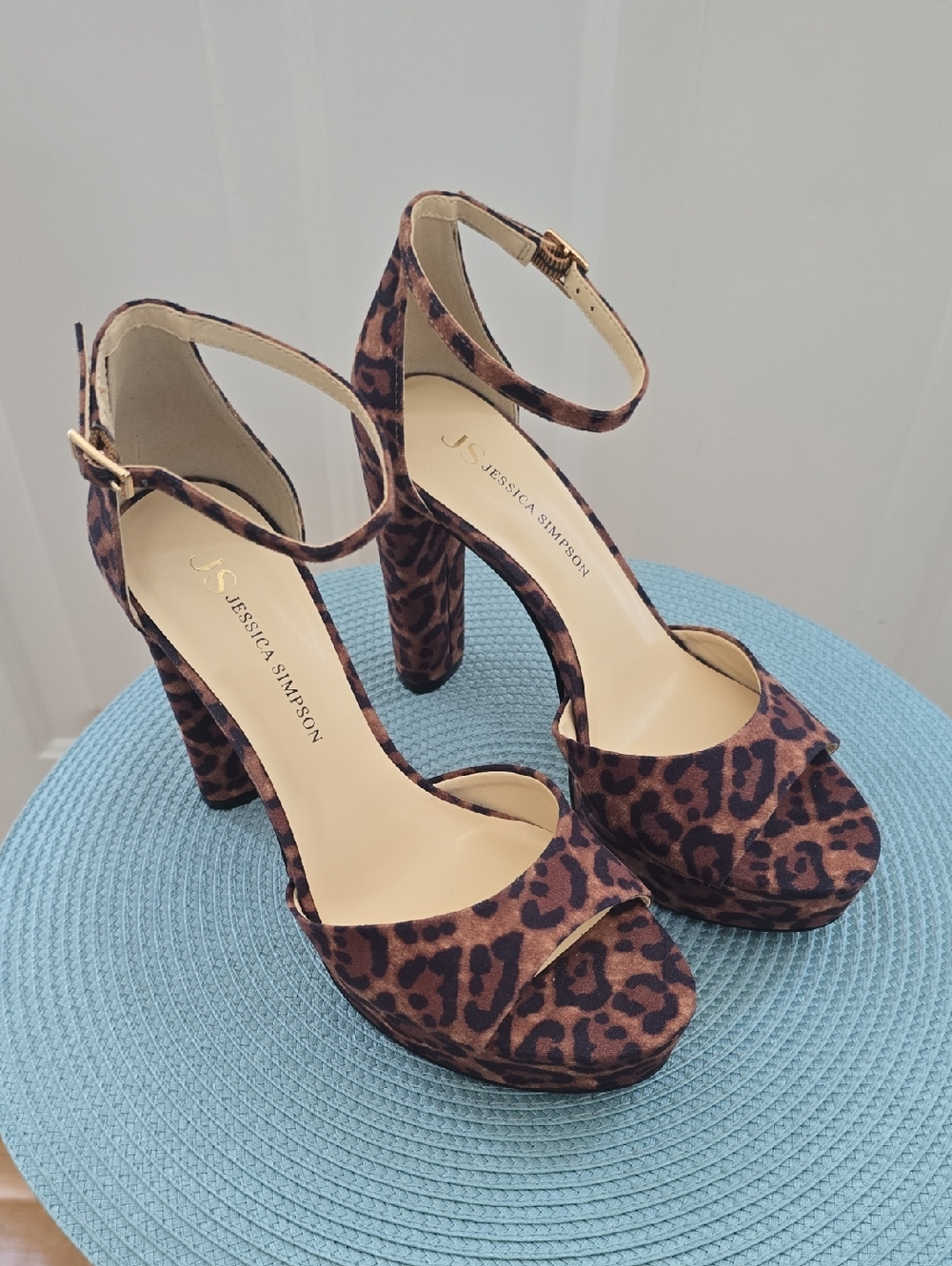 JESSICA SIMPSON BRAND WOMEN'S DRESSY ANIMAL PRINT HIGH HEELS SHOES SIZE 6